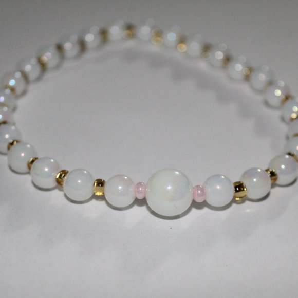 Ivory White pearl beads with gold and pink Czech beads - Picture 2 of 2